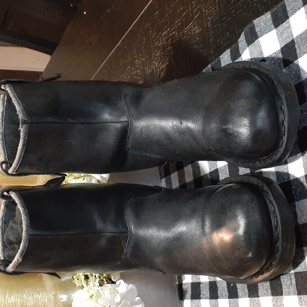 DR.MARTENS DRYDEN BOOTS